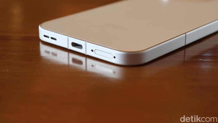 Unboxing Oppo Reno15 Pro Max: HP Rp 13 Juta, Selfie 50 MP Bikin Melirik