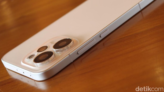 Unboxing Oppo Reno15 Pro Max: HP Rp 13 Juta, Selfie 50 MP Bikin Melirik