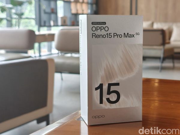 Unboxing Oppo Reno15 Pro Max: HP Rp 13 Juta, Selfie 50 MP Bikin Melirik