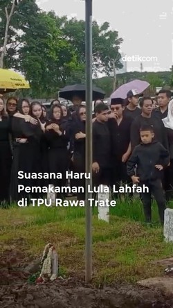 Video: Suasana Pemakaman Lula Lahfah 