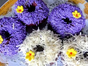 Ubi Ungu di Ponorogo Disulap Jadi Kue Cantik, Omzet Ratusan Juta