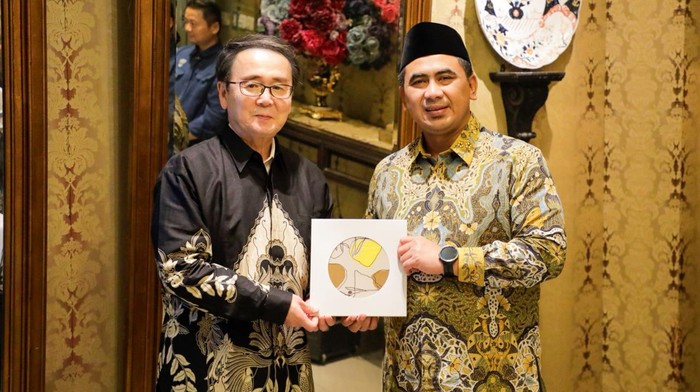 Wagub Jateng, Taj Yasin, saat bertemu dengan Gubernur Prefektur Kagawa, Jepang, Ikeda Toyohito, di Resto Bunga Rampai, Jakarta Pusat.