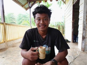 Geliat Ekonomi Kreatif Pemuda Suku Anak Dalam di Jambi