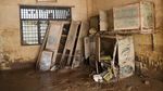 Banjir Tinggalkan Lumpur, SDN 1 Kuala Simpang Dibersihkan Bersama