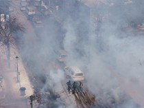 Gas Air Mata dan Bentrokan Warnai Protes Penembakan Agen Federal di Minneapolis