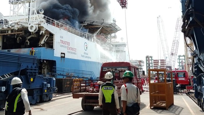 Kapal di Galangan PT ASL Batam kembali terbakar.