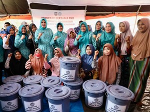 TP PKK Pusat Serahkan Bantuan ke 270 KK Terdampak Bencana di Aceh Timur