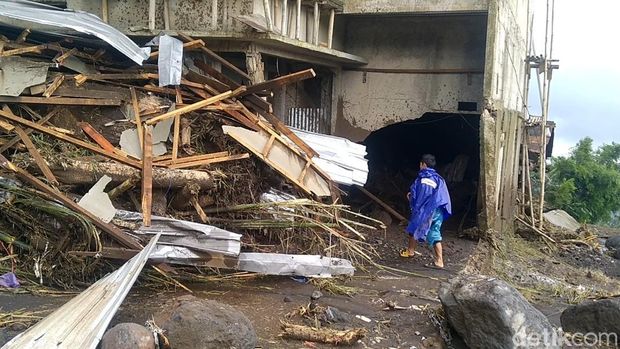 Kondisi dampak banjir bandang di Pulosari Pemalang, Minggu (25/1/2026). Kondisi dampak banjir bandang di Pulosari Pemalang, Minggu (25/1/2026).