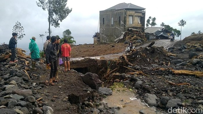 Kondisi dampak banjir bandang di Pulosari Pemalang, Minggu (25/1/2026).
