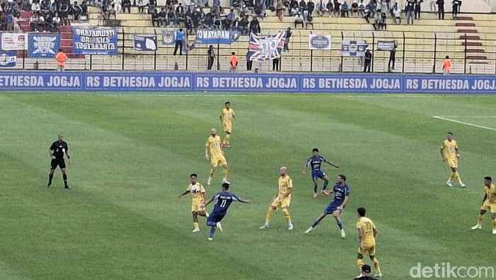 Persebaya Ungguli PSIM 0-1 di Babak Pertama