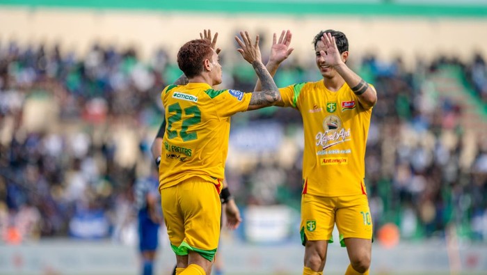 Laga PSIM vs Persebaya