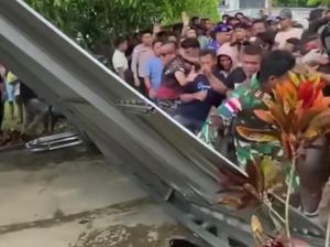 Kronologi 5 Oknum TNI AL Keroyok Guru Picu Demo Ricuh di Mako Lanal Talaud