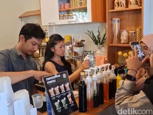 Ide Cuan Pasutri Blitar, Ubah Dapur Jadi Coffee Shop Rumahan