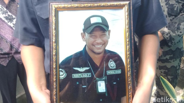 Jenazah Engineer ATR 42-500 Asal Klaten Dimakamkan di Samping Ibunya
