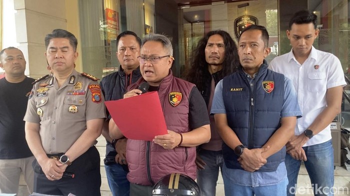 Polisi menjelaskan penangkapan terhadal pelaku pencurian yang menyeret bocah SD di Medan.
