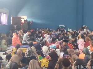 Video Gibran Tinjau Longsor di Cisarua, Minta Pencarian Korban Dimaksimalkan