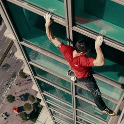 Alex Honnold Mengaku Dibayar Kecil Banget oleh Netflix di Taipei 101 Climb
