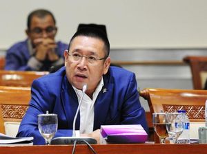 Legislator Gerindra Sentil OJK soal Transparansi Penanganan Kasus Scam