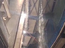 Baru Direnovasi, Stadion Camp Nou Bocor Parah bak Air Terjun