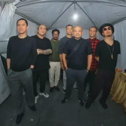 Nasib Element Ditinggal Sang Vokalis Lucky Widja