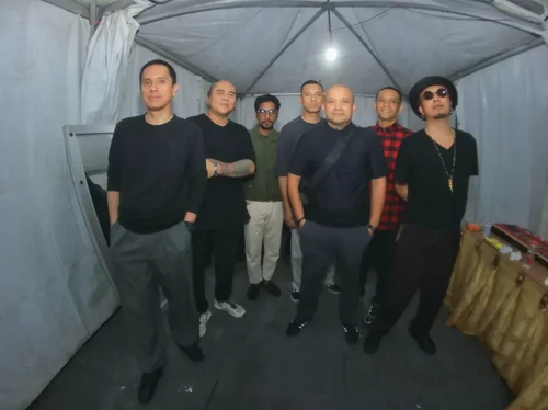 Momen manggun terakhir Lucky Widja bareng Element.