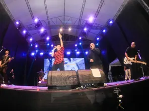 Kenangan Lucky Widja Manggung Terakhir Bareng Element di Malam Tahun Baru