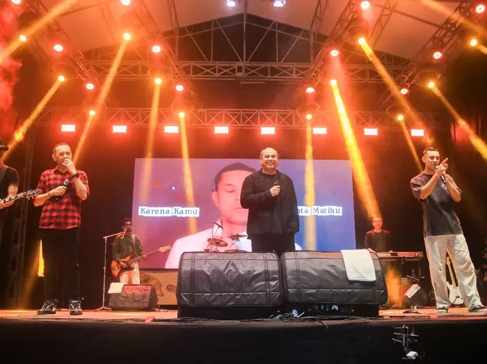 Momen manggun terakhir Lucky Widja bareng Element.