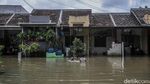 Potret Banjir Rendam Perumahan Cluster Taman Sakura Bekasi