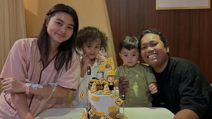 Cesen Sakit, Minta Maaf Rayakan Ultah Anak di RS