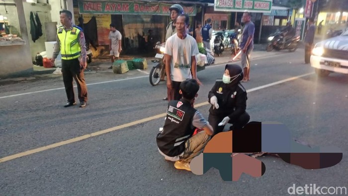 Pesepeda Wanita Tewas Ditabrak Xpander di Jalan Parangtritis Bantul