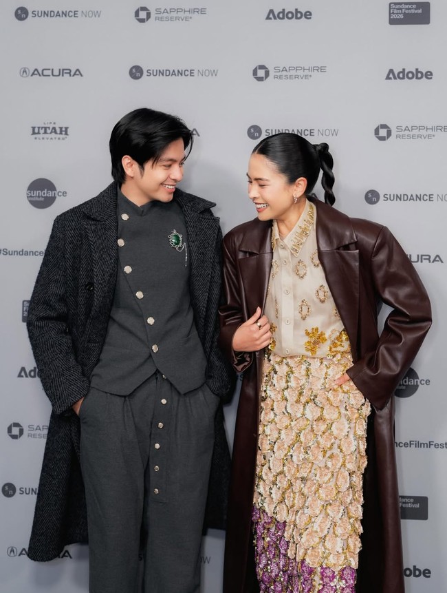 Menghadiri sebuah festival film internasional yang bergengsi, Maudy memastikan penampilannya benar-benar maksimal. Kreasi desainer kondang Indonesia Biyan Wanaatmadja lantas menjadi andalan. (Foto: Instagram/@maudyayunda)