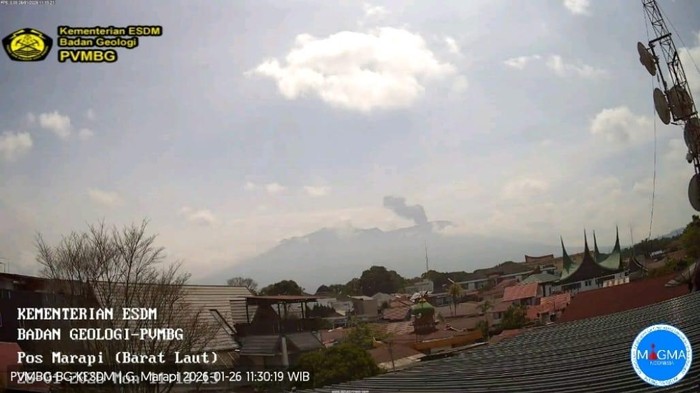 Erupsi Lagi, Marapi Semburkan Abu Vulkanik 600 Meter