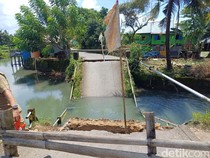 Jembatan Penghubung Antardesa di Pangkep Ambruk Usai Dilewati Truk Muat Tanah
