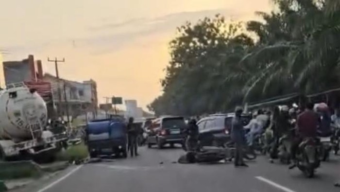Penumpang Motor di OKU Timur Tewas Terlindas Truk