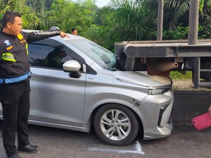 Kecelakaan Jalintim di Pelalawan, Pelajar SMA Tewas Tabrak Truk