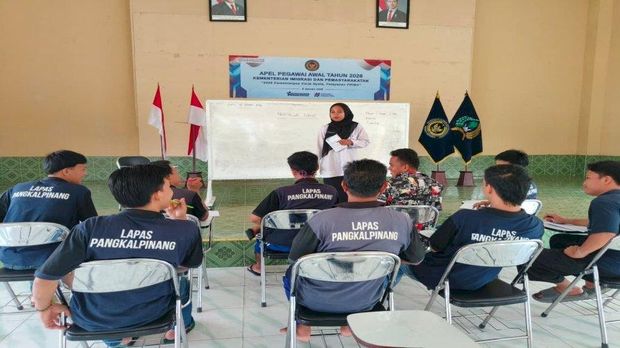 Kegiatan belajar dalam rangka program penyetaraan jenjang pendidikan Paket A, B dan C di lapas.