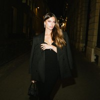 Tak lama setelah diunggah, banyak netizen menyoroti usia di mana mereka bertemu. Ketika itu, Max masih berusia 18 sedangkan pacarnya sudah 27 tahun. Foto: Instagram