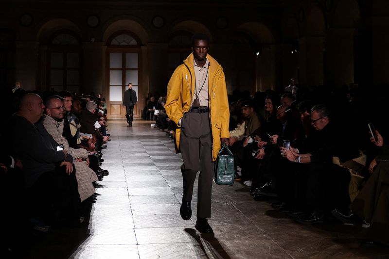 Models present creations by designer Veronique Nichanian as part of her Menswear Fall/Winter 2026-2027 collection show for fashion house Hermes during Men's Fashion Week in Paris, France, January 24, 2026. REUTERS/Stephanie Lecocq