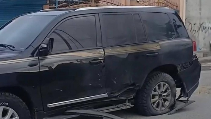 Spek Land Cruiser yang Tetap Utuh Ditembak RPG, Wali Kota Selamat dari Maut!