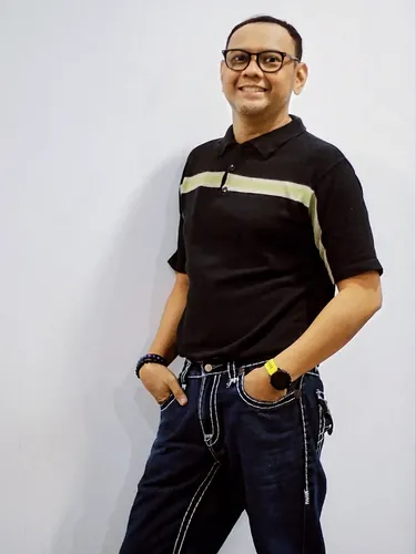 Lucky WIdja dalam kenangan.