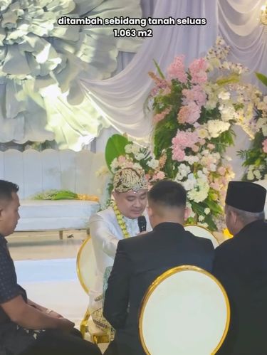 Viral momen akad nikah sultan dengan mahar fantastis berupa sebidang tanah senilai Rp 1,8 Miliar dan emas 50 gram di Garut, Jawa Barat.