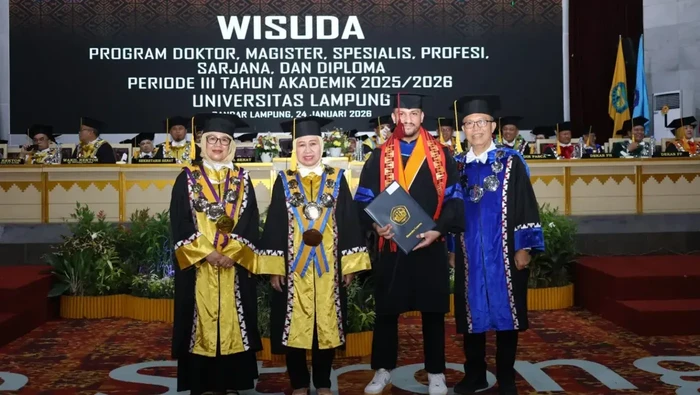 Mahasiswa Palestina Lulus S1-S2 dari Unila, Tesis Soal Terbatasnya Listrik di Gaza