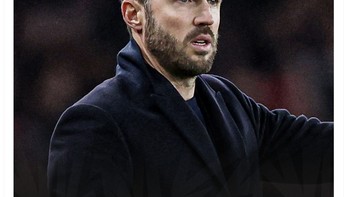 Dulu saat sempat melatih MU sebentar, Carrick juga belum pernah kalah. Foto: X.com