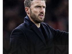 Michael Carrick Makin Melambung, Dielu-elukan Netizen