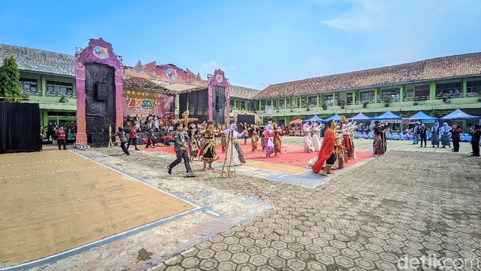 Cara Siswa SMAN 1 Ciamis Lestarikan Budaya Jabar Lewat Eksis