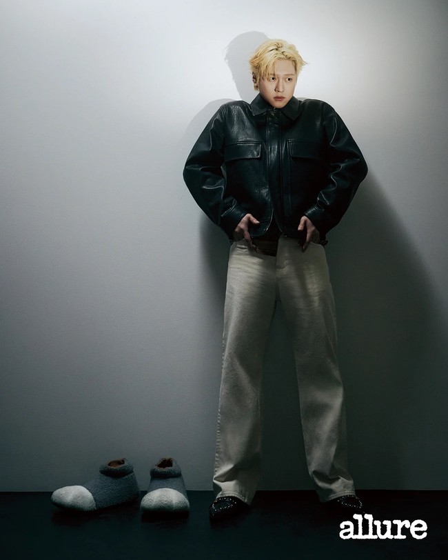 “Dulu, bahkan sekarang, ia adalah teman yang membuatku belajar banyak hal,” ujar Go Kyung Pyo. Sang aktor mengandalkan lawan mainnya secara emosional selama di lokasi syuting. Foto: dok. allure