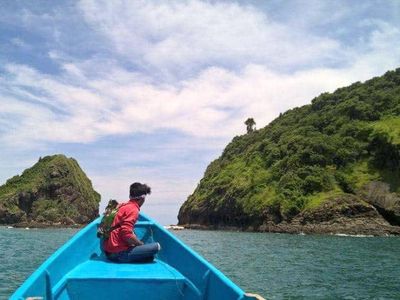 Pesona Pulau Bedil, yang dijuluki Raja Ampat-nya Banyuwangi