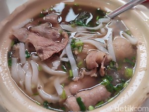 Lagi Batuk-Pilek? Seruput Pho Tulang Vietnam yang Gurihnya Nendang Banget