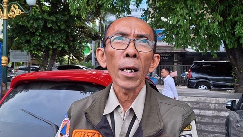 Plt Kalaksa BPBD Mataram, Muzaki, saat diwawancarai, Senin (26/1/2026). (Nathea Citra/detikBali)