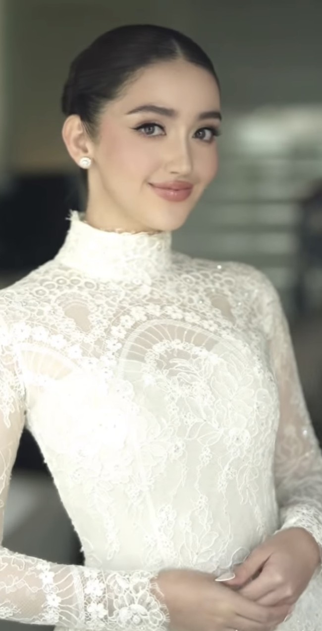 Cantik banget amazing, tulis salah satu komentar. so pretty model, komentar lain. Foto: Instagram/@andychunmakeup